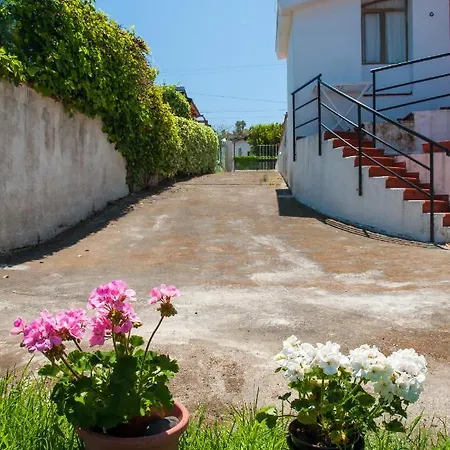 Casa Claudine By Homes4holidays Apartman